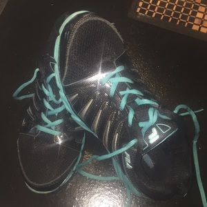 Black Fila gym shoes